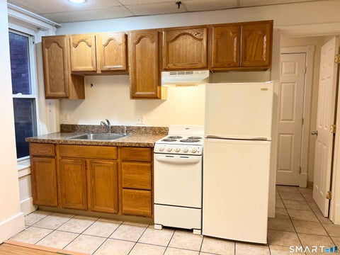 Photo of 696 Main Street #B2, Middletown, CT 06457 (MLS # 24204476)