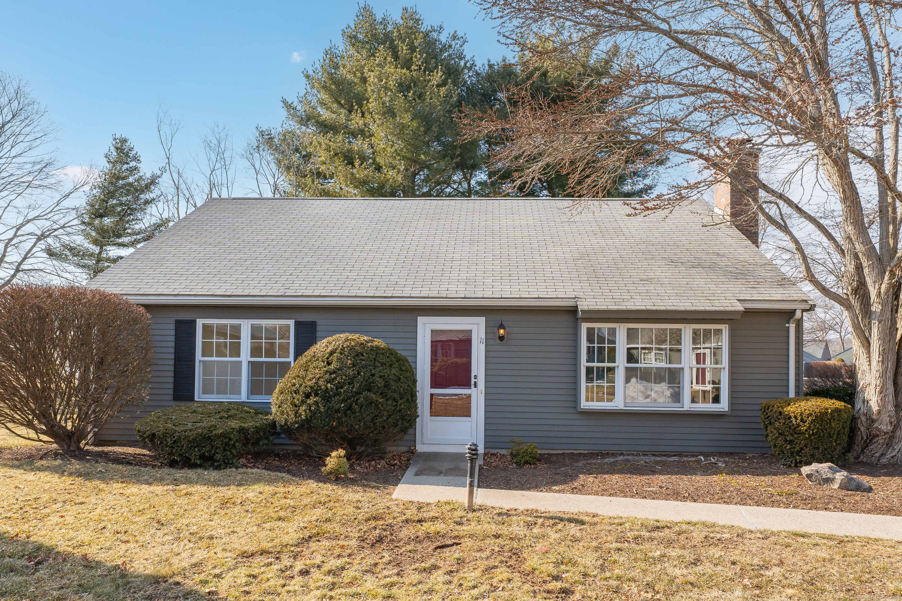 11 Aylesbury Circle #11, Madison, Connecticut image 2