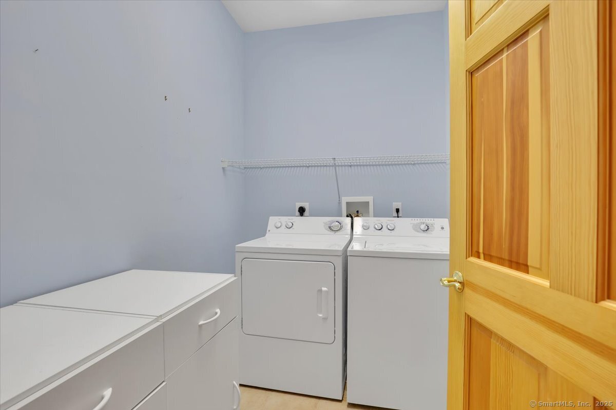 South Windsor, Connecticut 06074, United States, 2 Bedrooms Bedrooms, ,2 BathroomsBathrooms,Residential,Active,179296