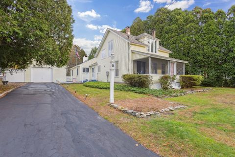 18 Quarry Street Old Saybrook CT 06475