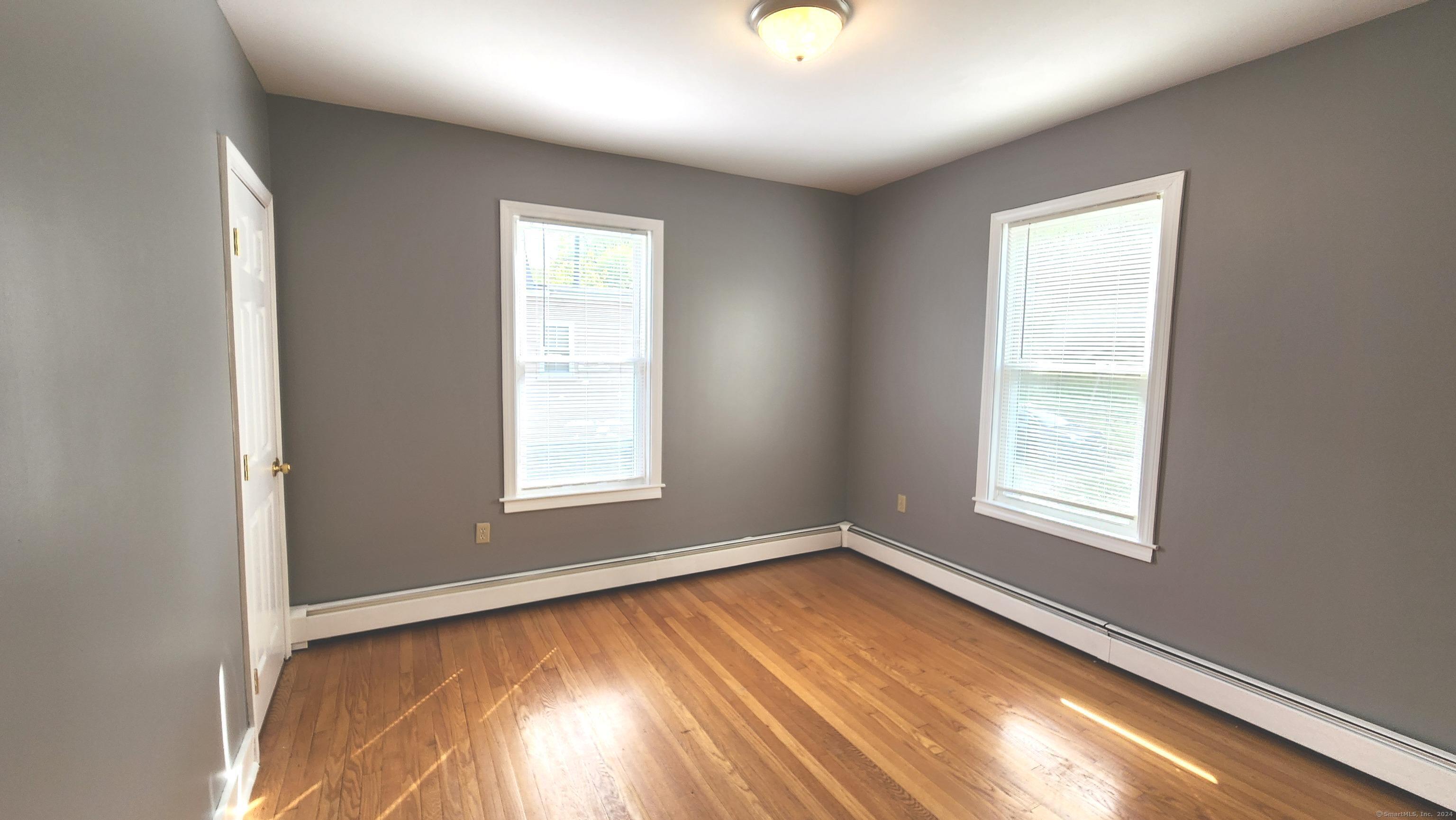 New Britain, Connecticut 06051, United States, 2 Bedrooms Bedrooms, ,2 BathroomsBathrooms,Residential,Pending,134327