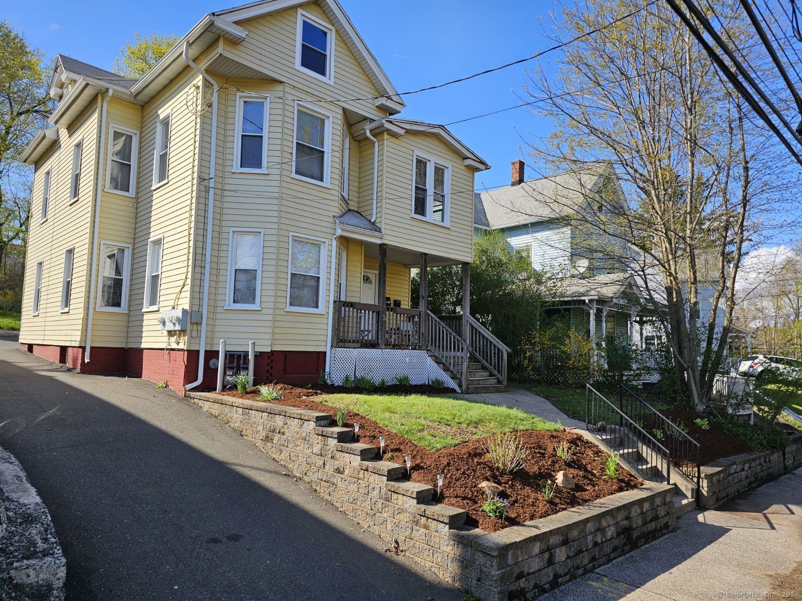 New Britain, Connecticut 06051, United States, 2 Bedrooms Bedrooms, ,2 BathroomsBathrooms,Residential,Pending,134327