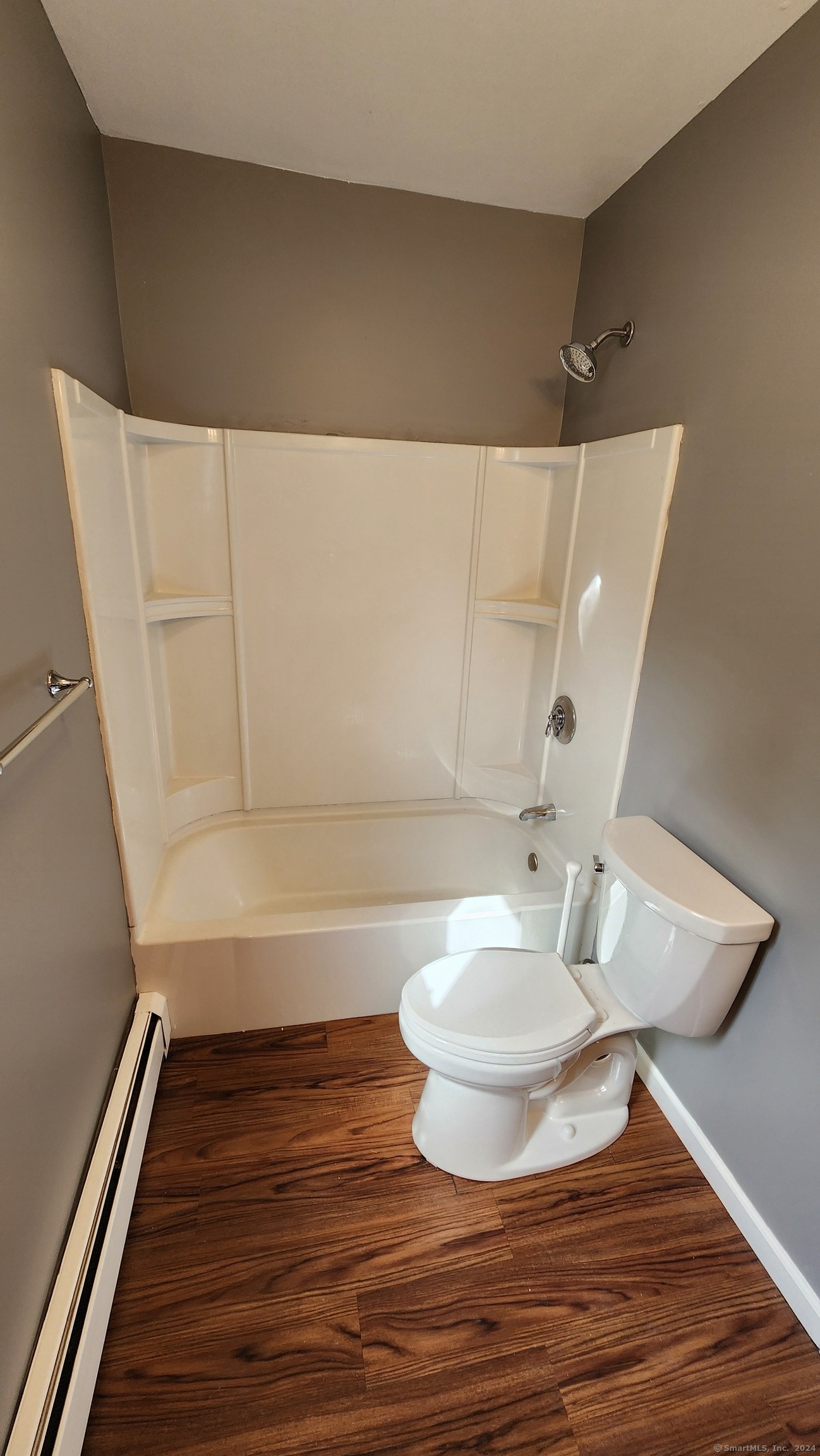 New Britain, Connecticut 06051, United States, 2 Bedrooms Bedrooms, ,2 BathroomsBathrooms,Residential,Pending,134327