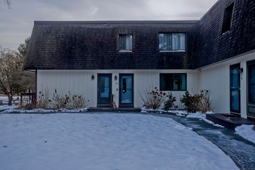 Photo of 78 Landing Circle #78, Suffield, CT 06078 (MLS # 24144127)