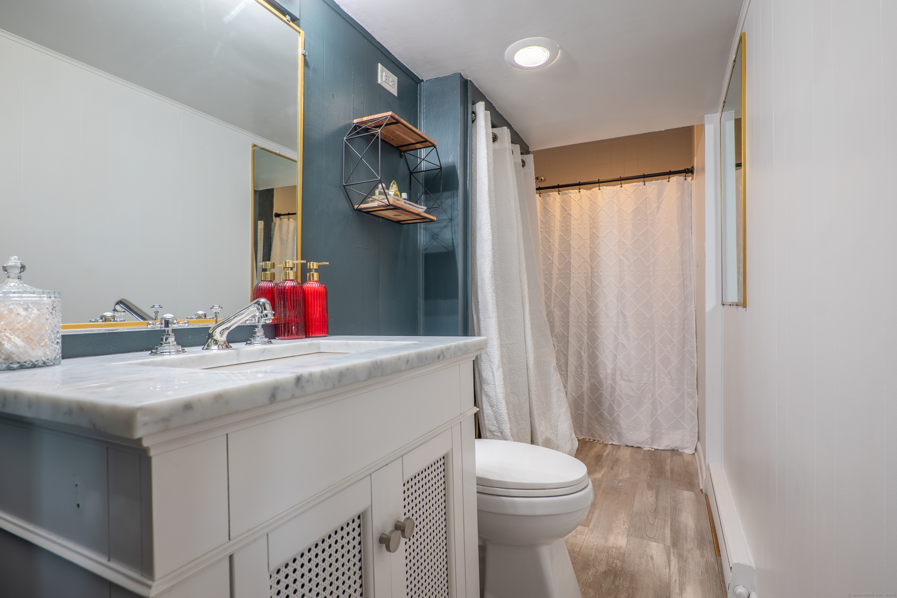 7 Greenwich Drive, Southbury, Connecticut image 13
