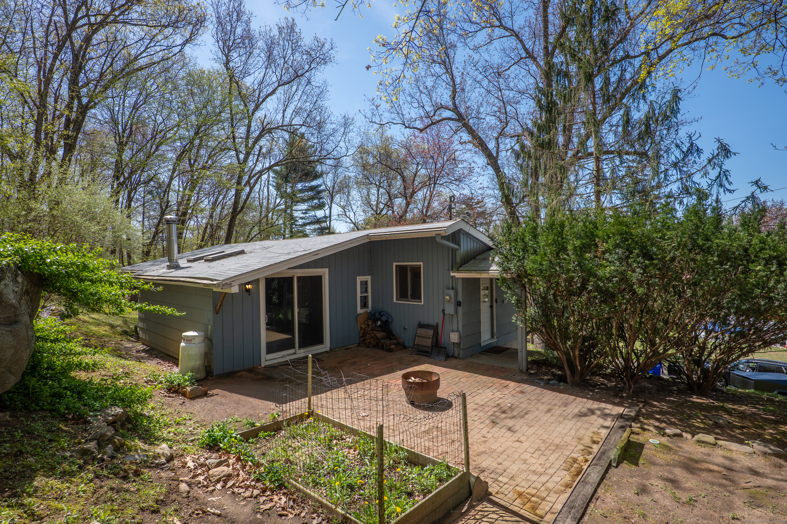 7 Greenwich Drive, Southbury, Connecticut image 2