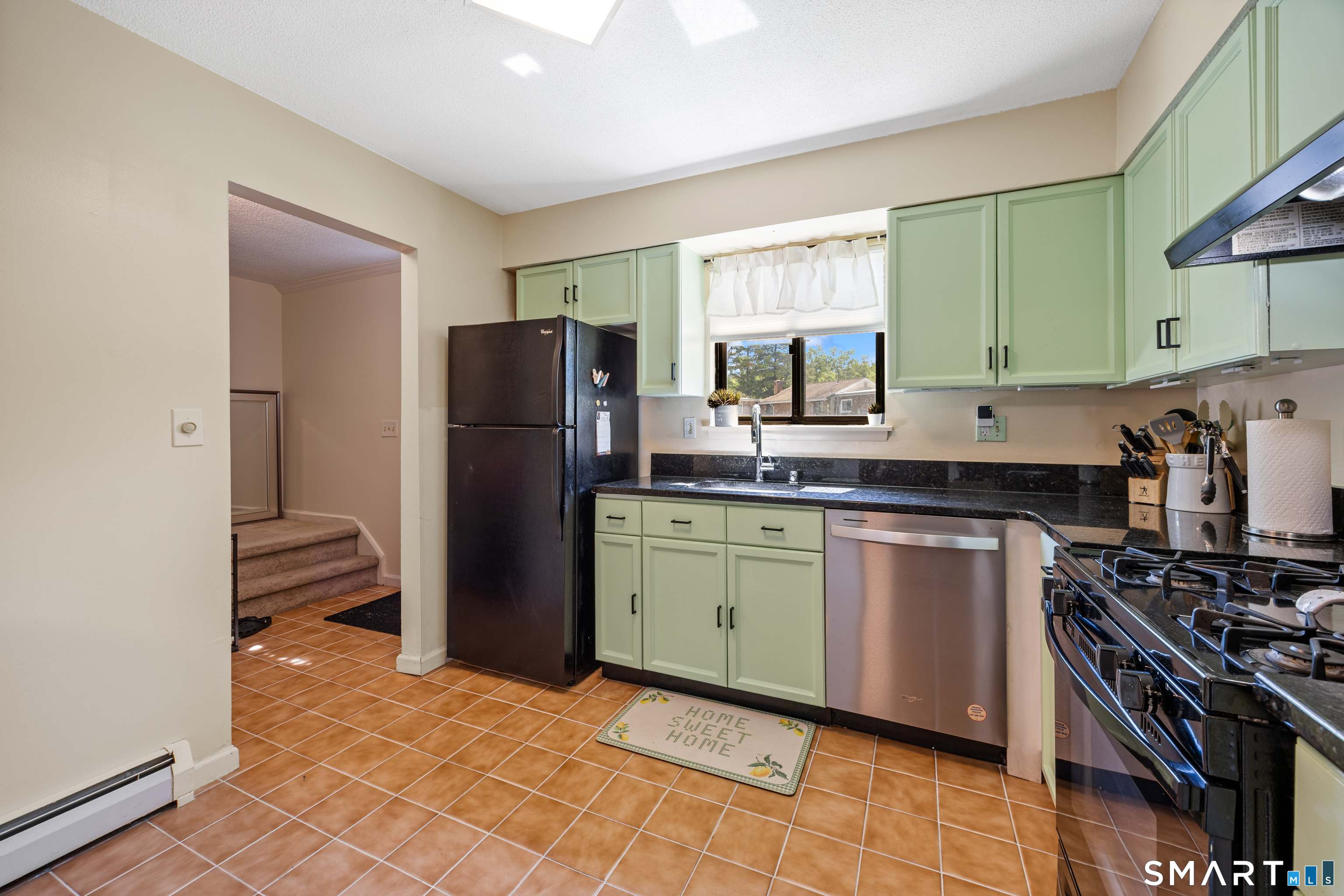7 Sutton Place 7