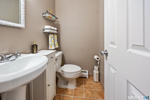 Tiny photo for 7 Sutton Place #7, Bloomfield, CT 06002 (MLS # 24179376)