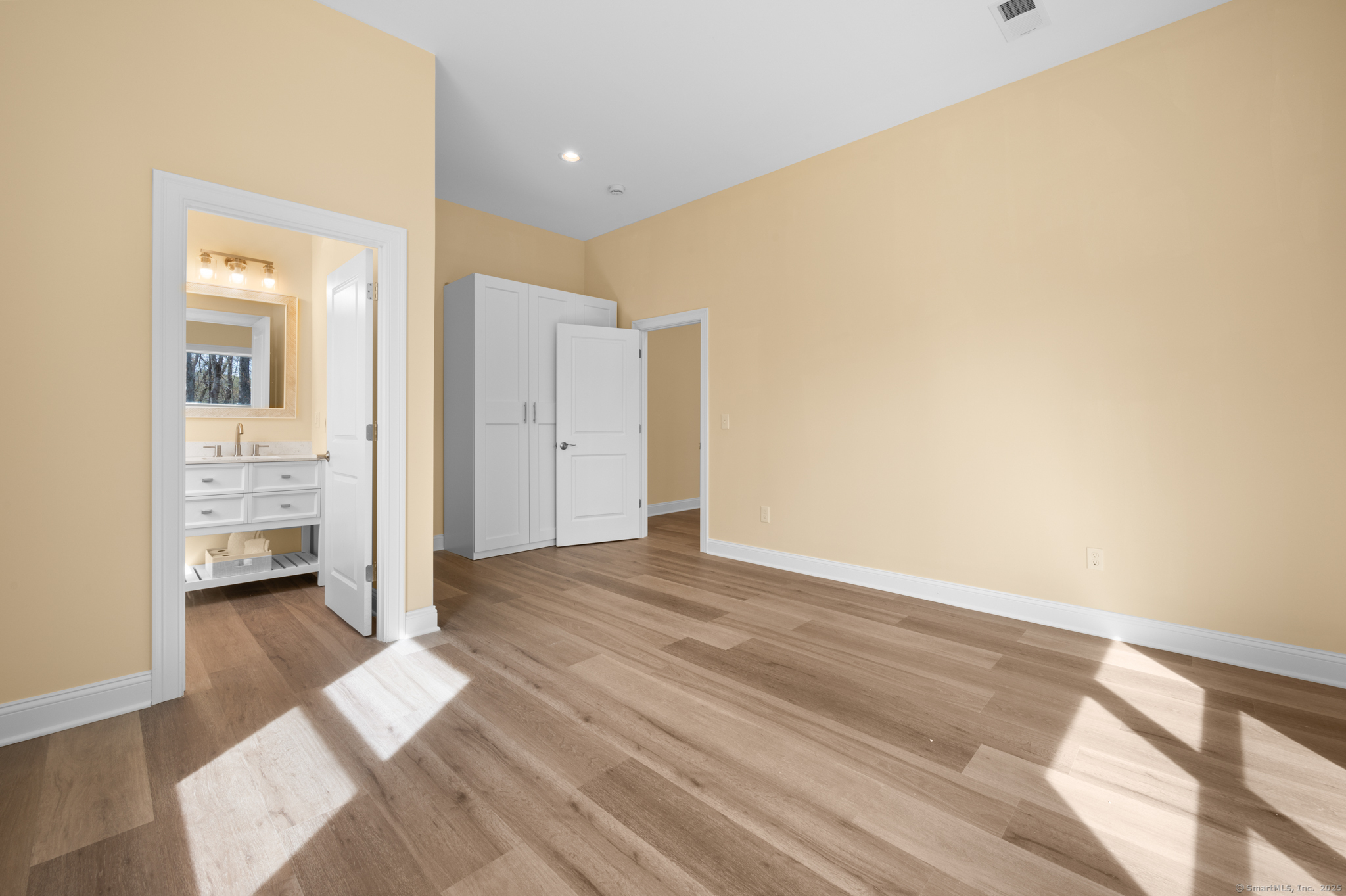 383 Leonard Road, Middlebury, Connecticut image 25