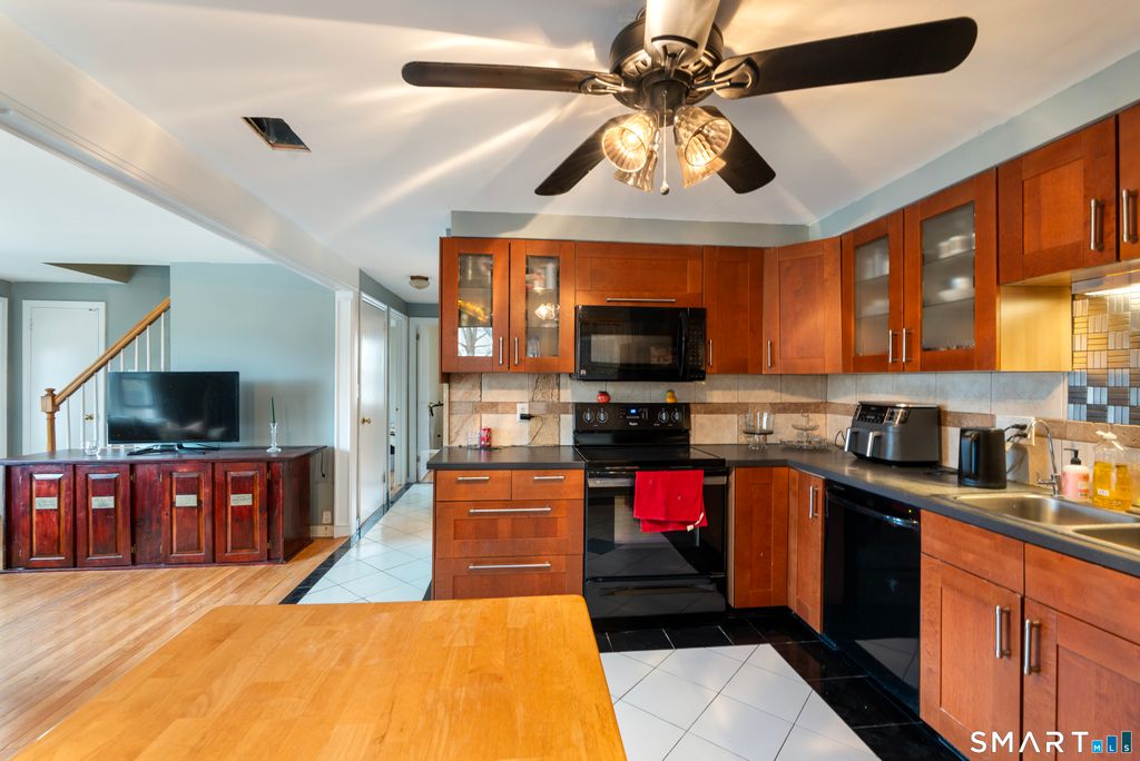 Photo of 34 Dorman Road, New Britain, CT 06053 (MLS # 24143915)