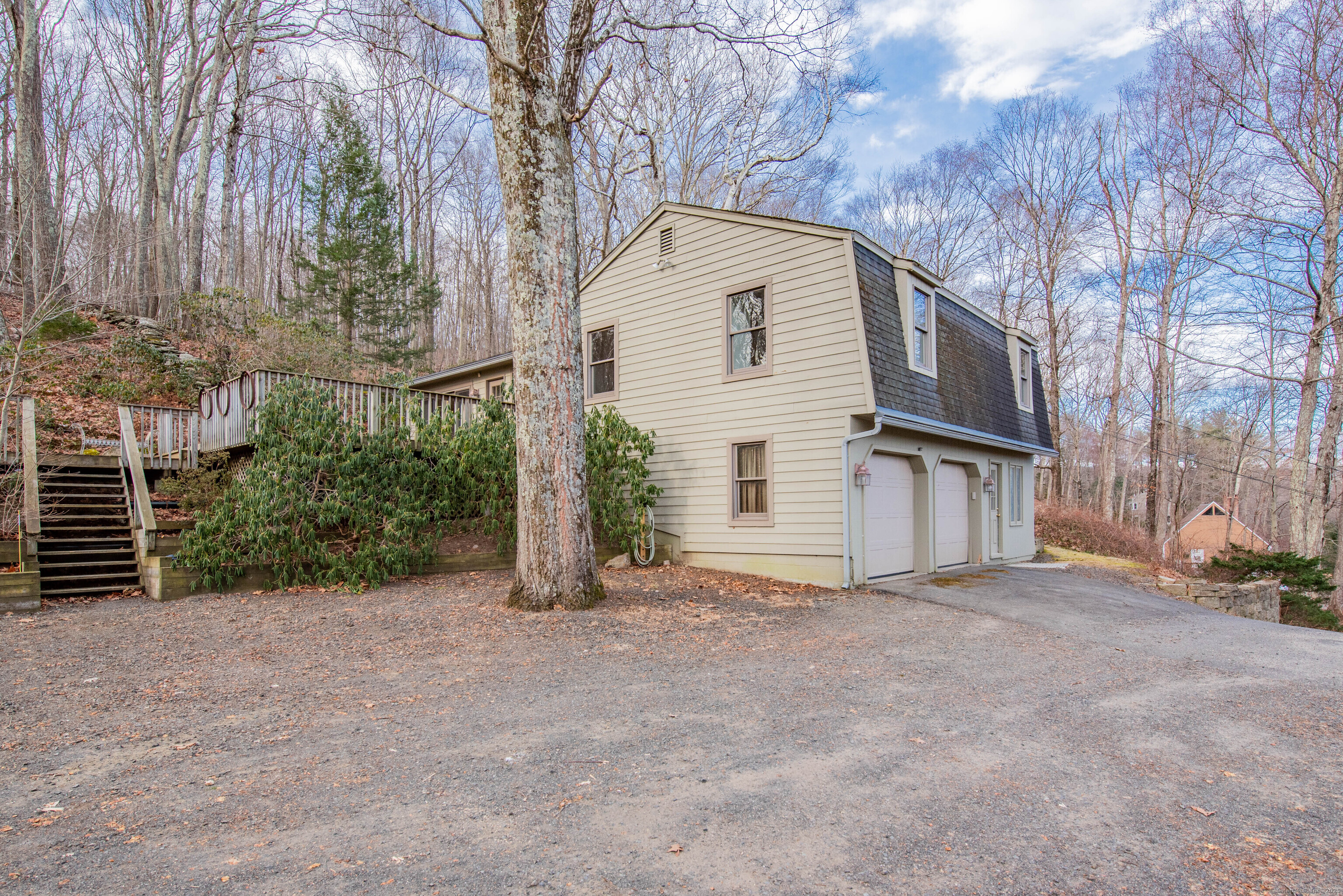 397 Railtree Hill Road, Woodbury, Connecticut image 2