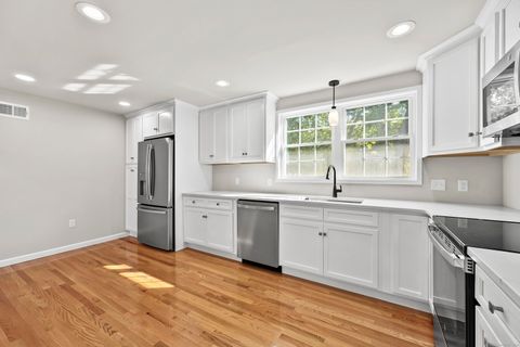 Tiny photo for 50 Garfield Avenue, Middletown, CT 06457 (MLS # 24146788)