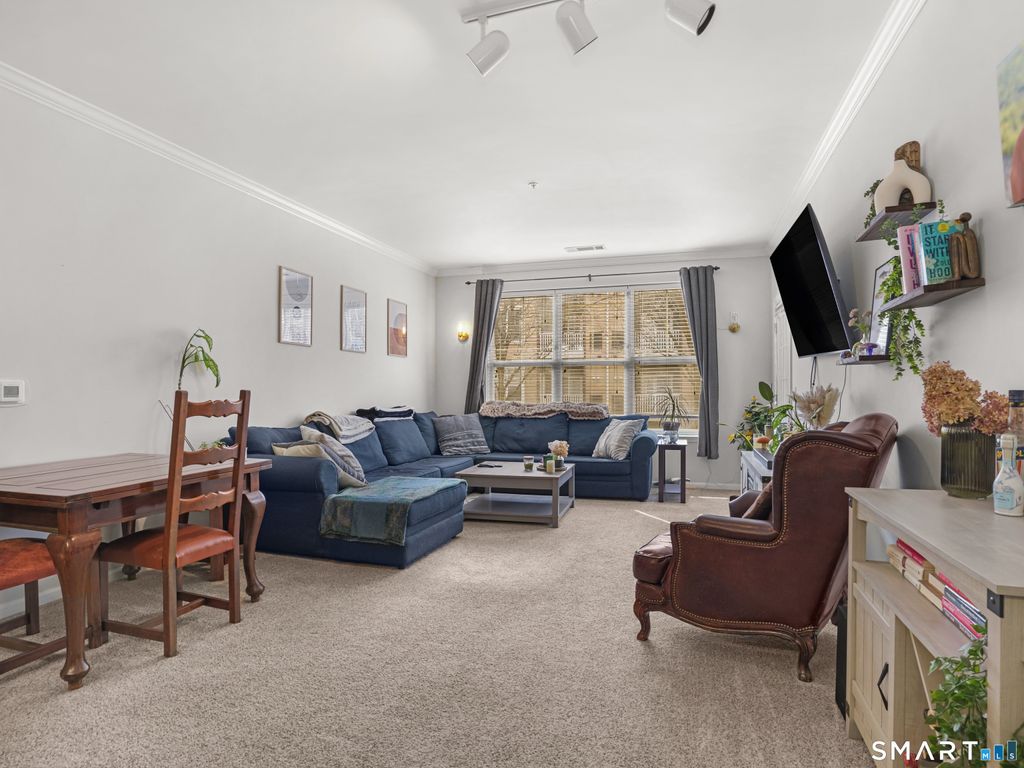 Photo of 35 W Broad Street #224, Stamford, CT 06902 (MLS # 24160059)