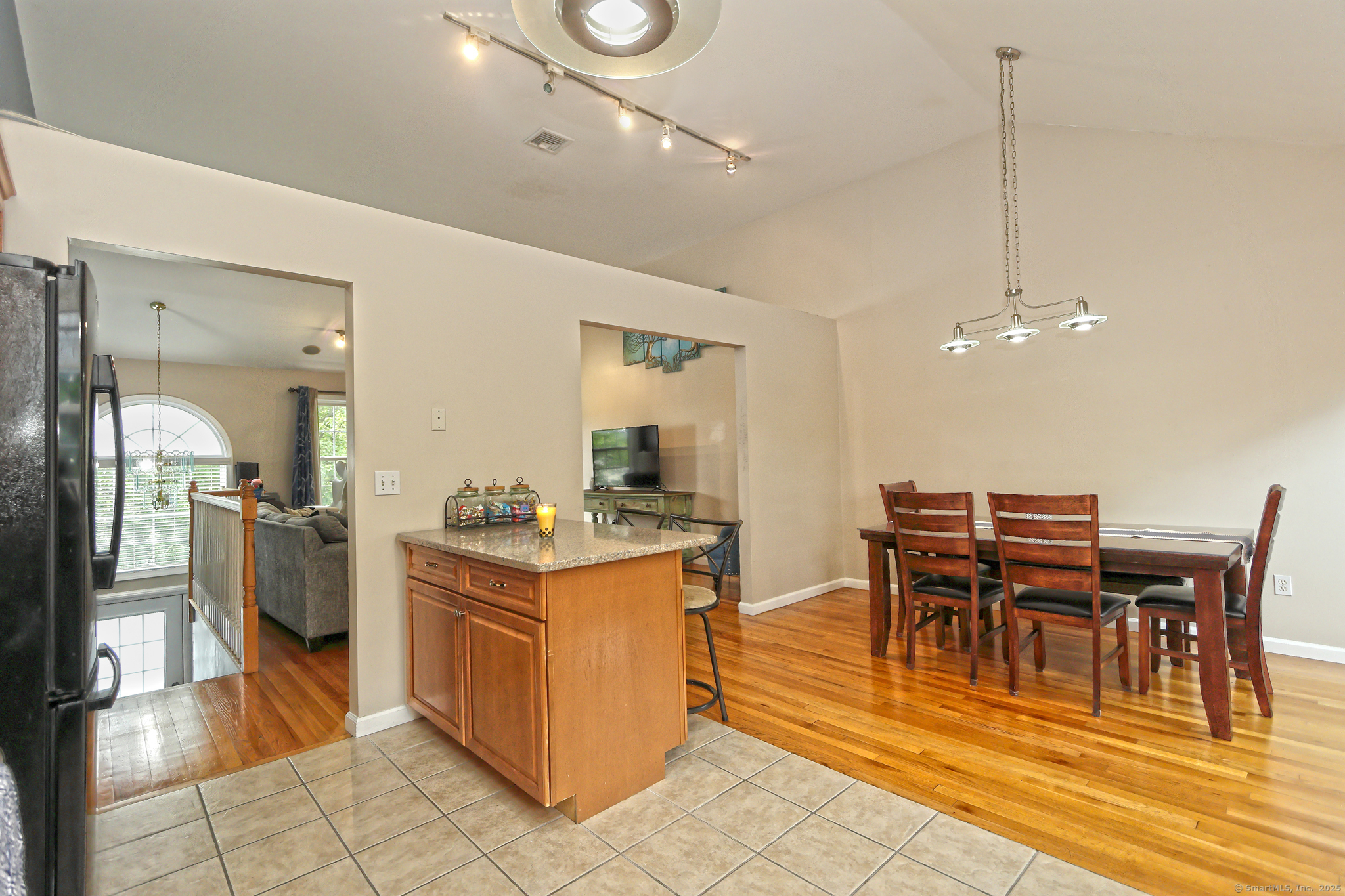 354 Lynne Place, Bridgeport, Connecticut image 8