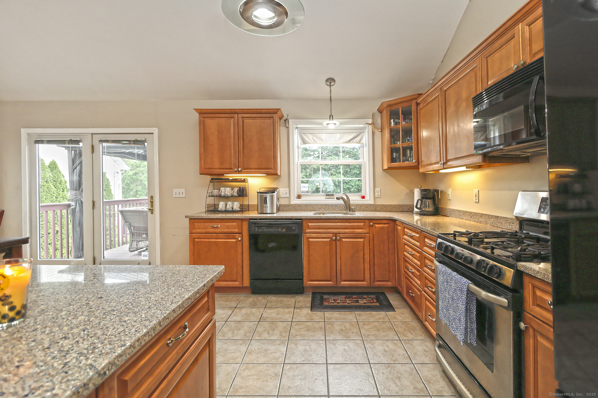 354 Lynne Place, Bridgeport, Connecticut image 7
