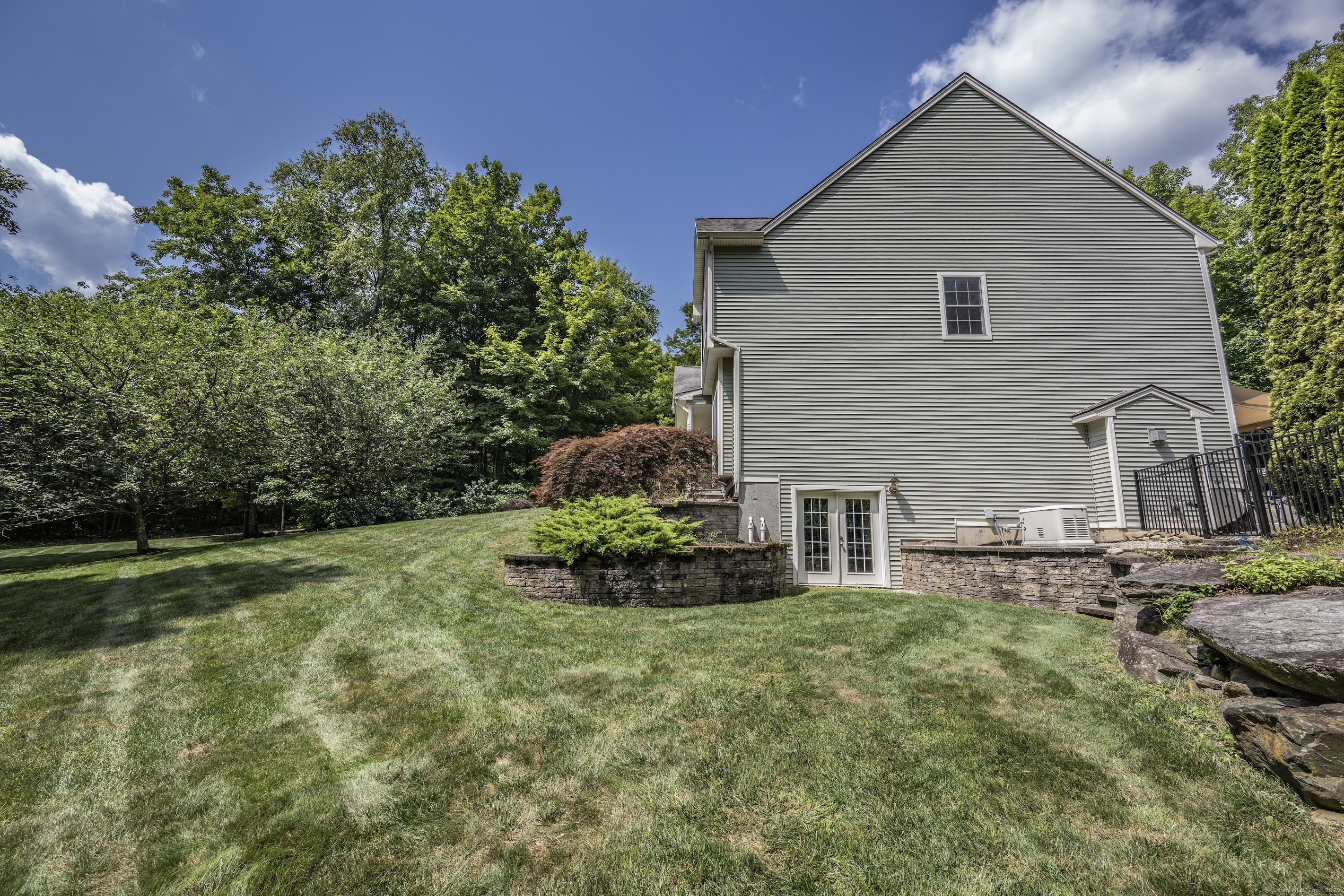 16 Devonshire Lane