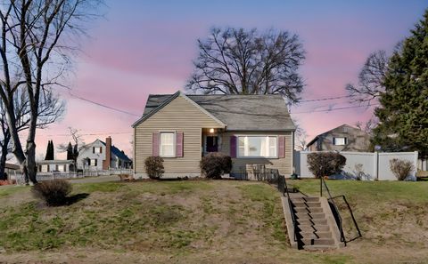 103 Pinehurst Avenue, New Britain, CT 06053 - MLS#: 24080108