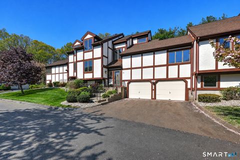 Condo For Sale - 690 Forest Road #472<br/> West Haven, CT 06516