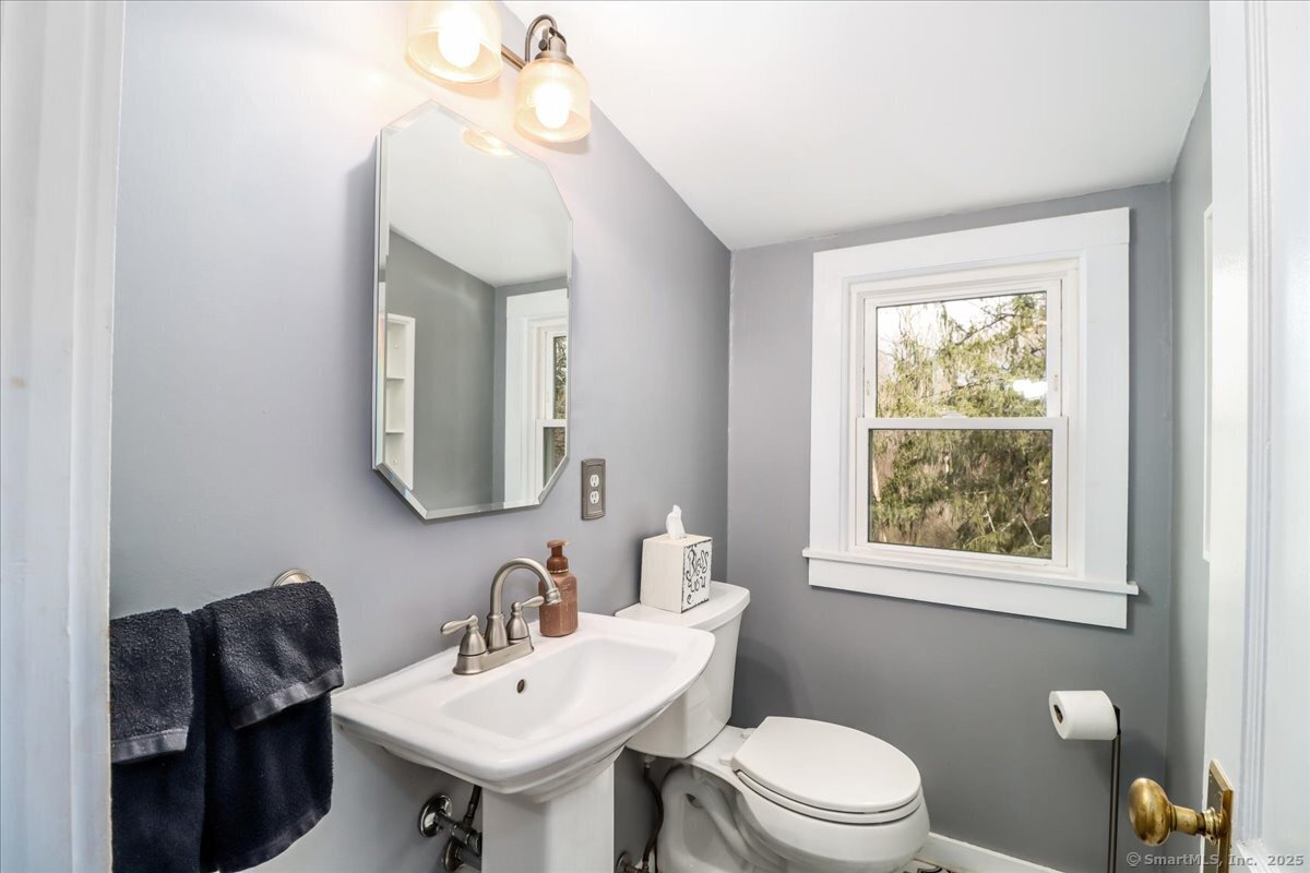 123 Chestnut Land Road, New Milford, Connecticut image 24