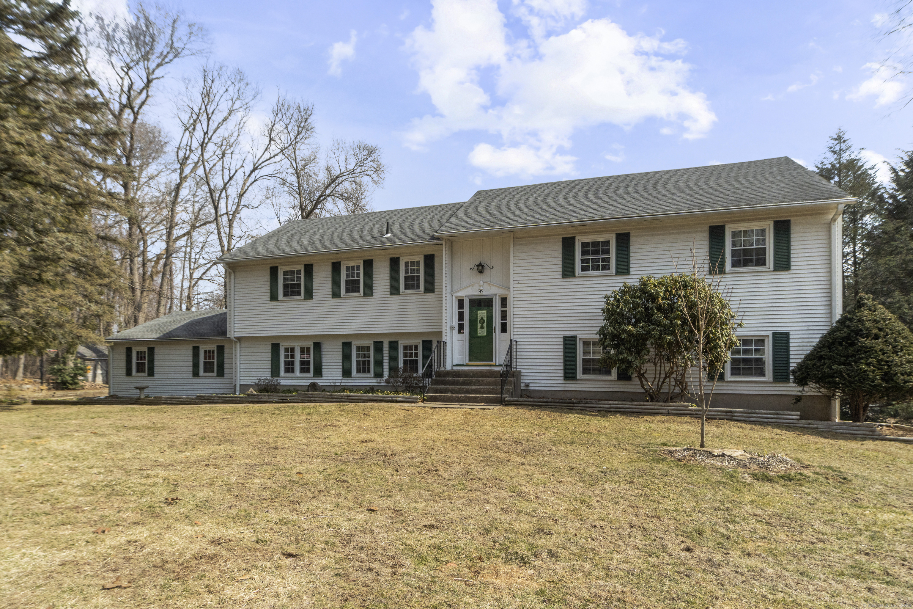 Photo 1 of Verbena Court, Cheshire, Connecticut, $569,000, Web #: 24076238