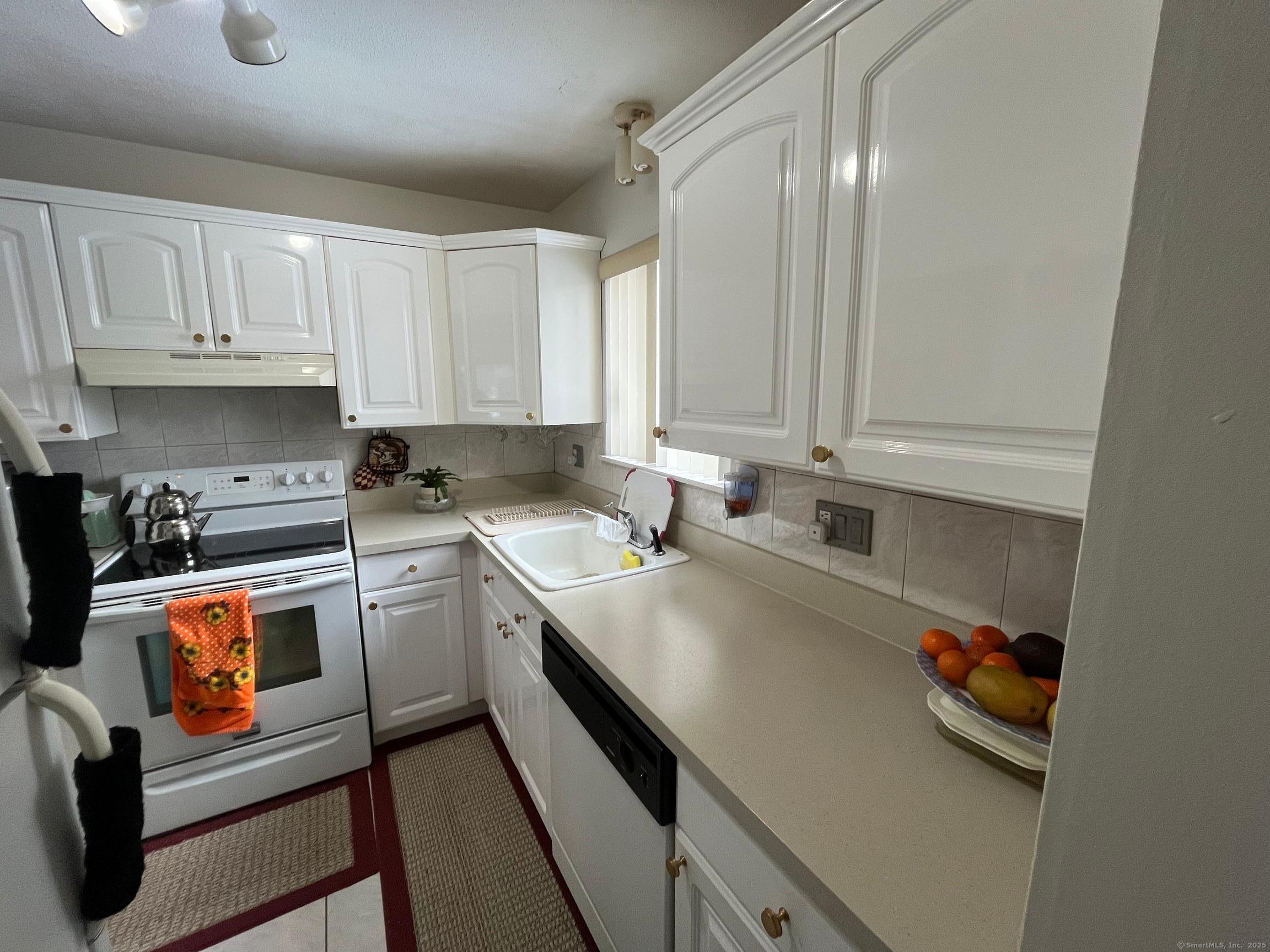 1400 Meriden Road #APT 1-2, Waterbury, Connecticut image 4