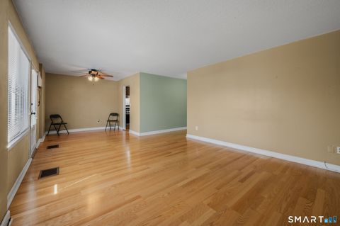 Tiny photo for 280 Gardner Avenue #D3, New London, CT 06320 (MLS # 24169677)