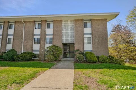 Tiny photo for 280 Gardner Avenue #D3, New London, CT 06320 (MLS # 24169677)