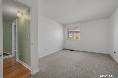 Tiny photo for 280 Gardner Avenue #D3, New London, CT 06320 (MLS # 24169677)