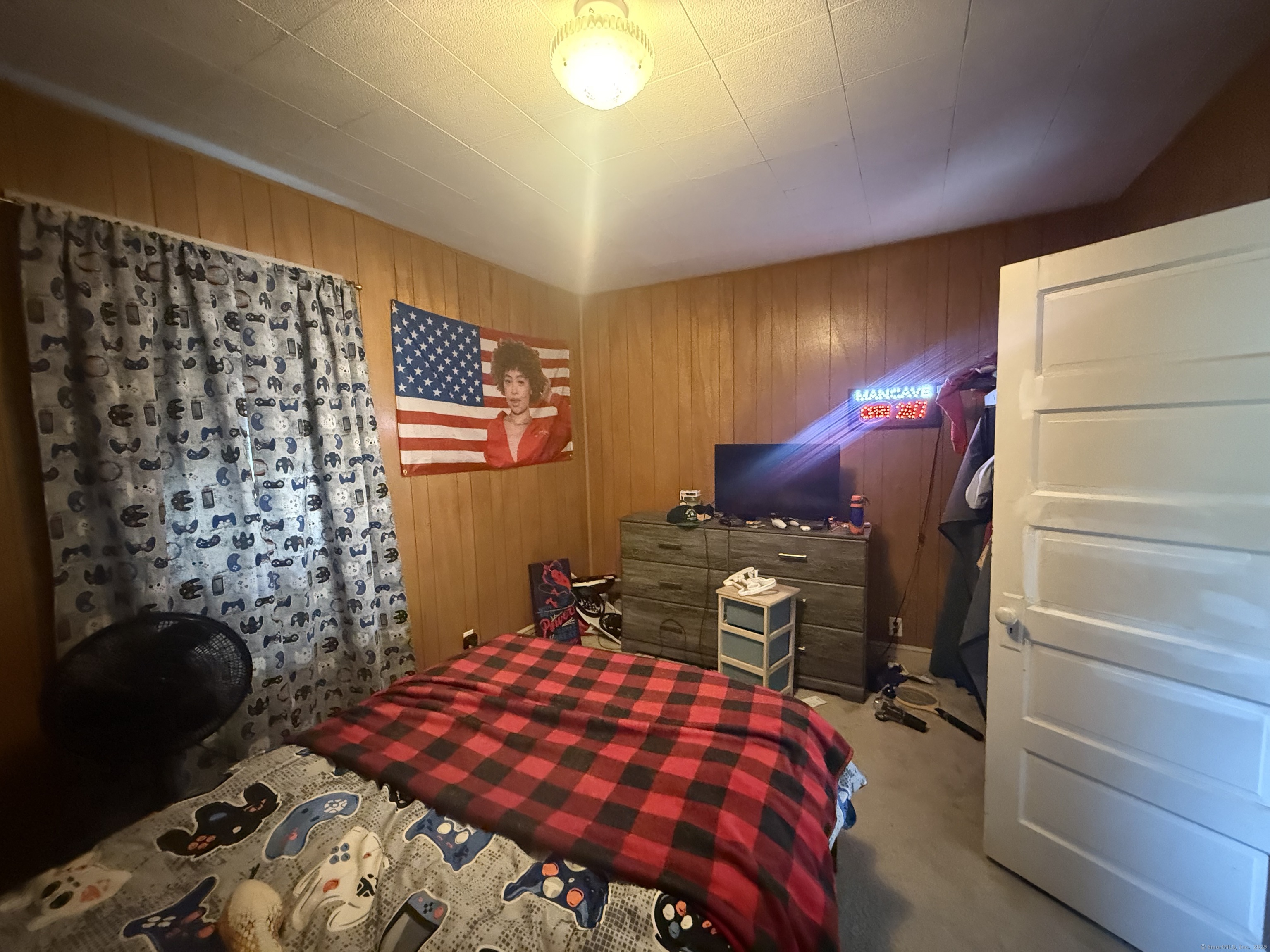 Bristol, Connecticut 06010, United States, 3 Bedrooms Bedrooms, ,2 BathroomsBathrooms,Residential,Active,152573