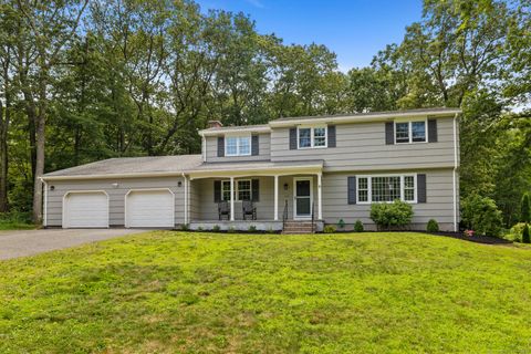 Homes For Sale - 109 Robin Circle<br/> Tolland, CT 06084