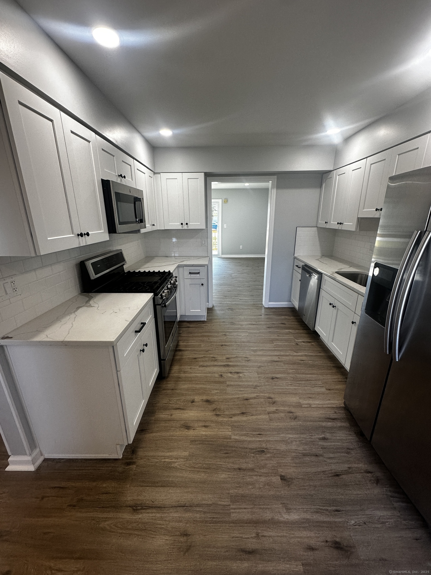 375 Coe Avenue #APT 23, East Haven, Connecticut image 1