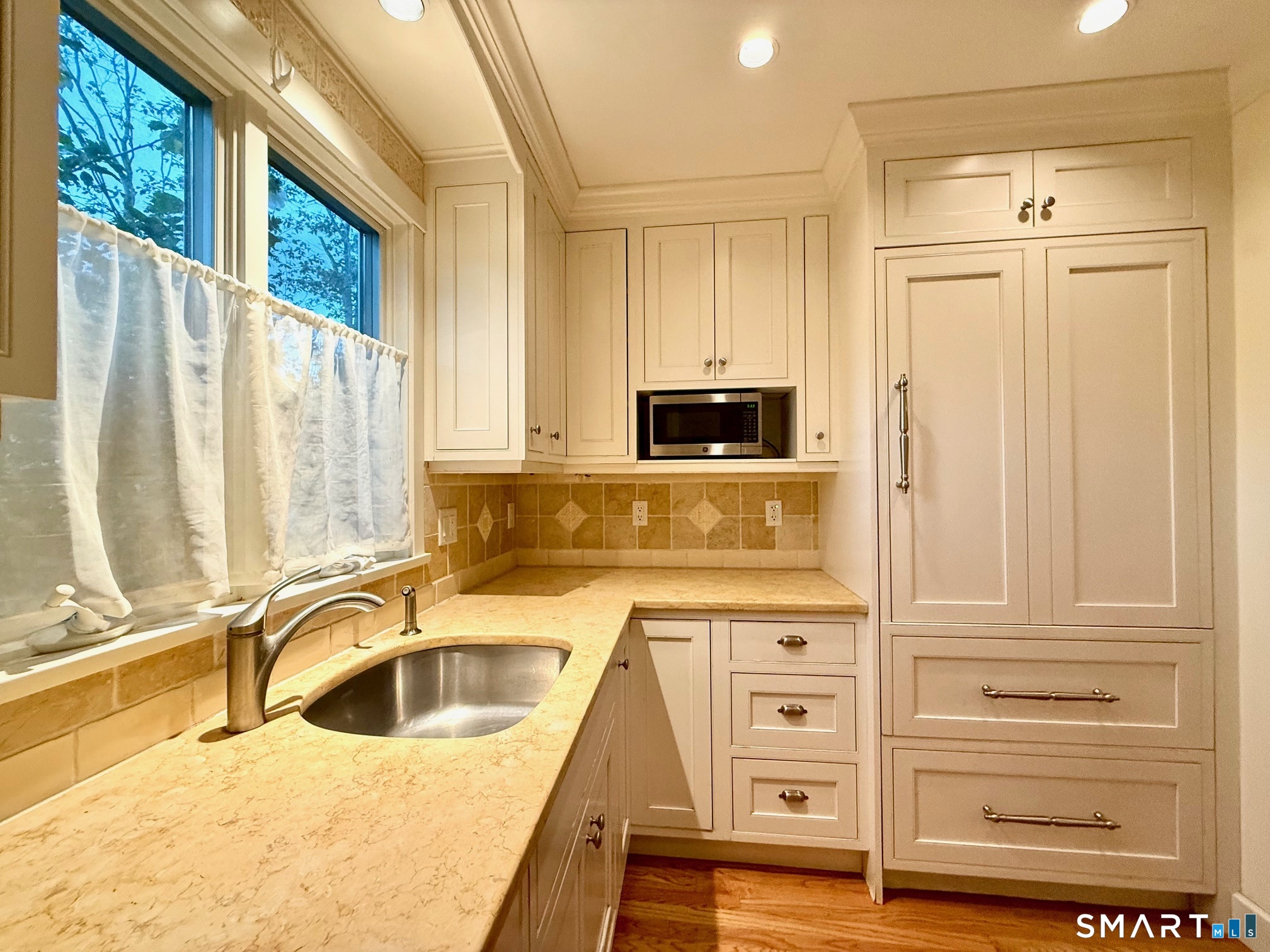 122 Summer Street 122