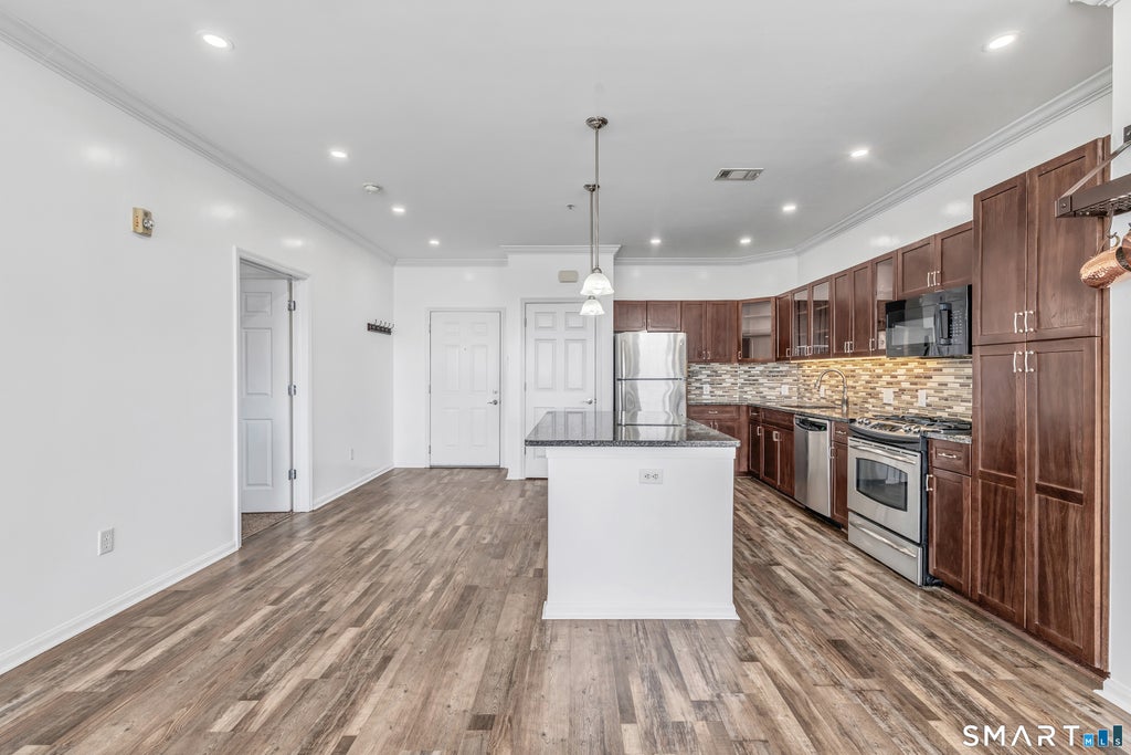 Photo of 850 E Main Street #403, Stamford, CT 06902 (MLS # 24213358)