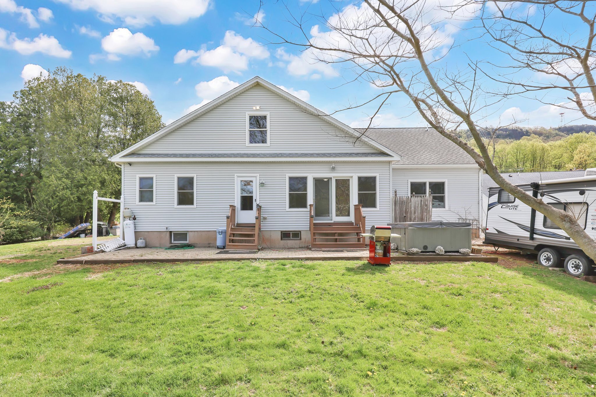 1404 Meriden Avenue, Southington, Connecticut image 4