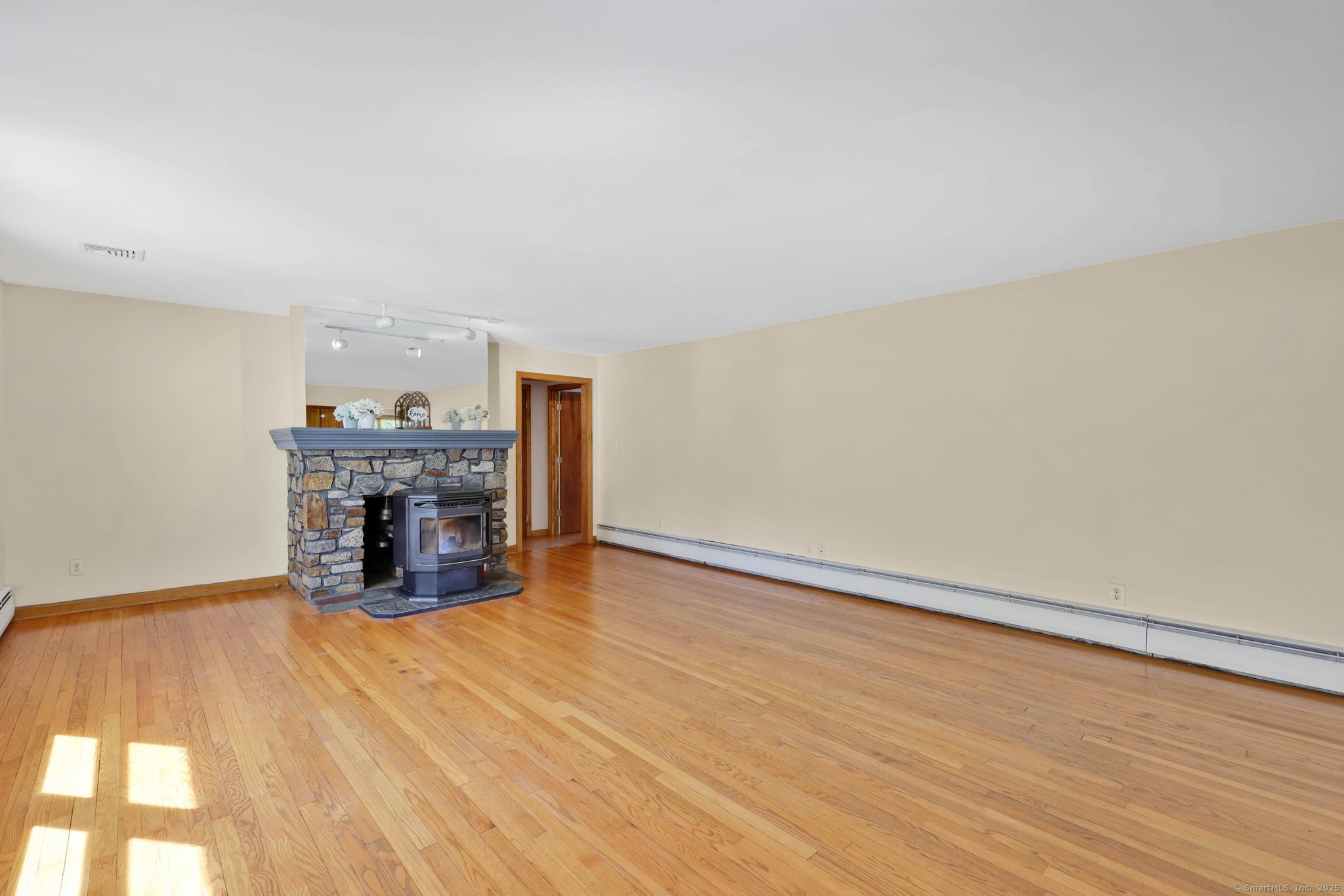1404 Meriden Avenue, Southington, Connecticut image 17