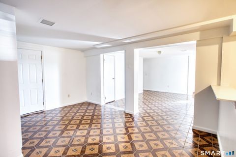 Tiny photo for 25 Alexander Street #B, Greenwich, CT 06830 (MLS # 24157773)