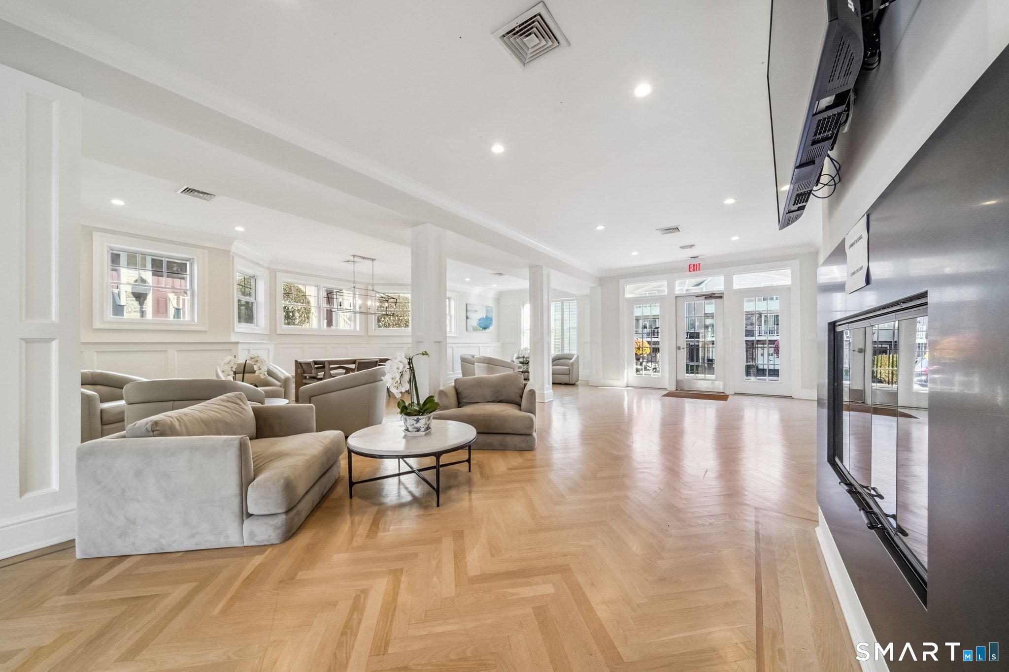 85 Camp Avenue APT 3B