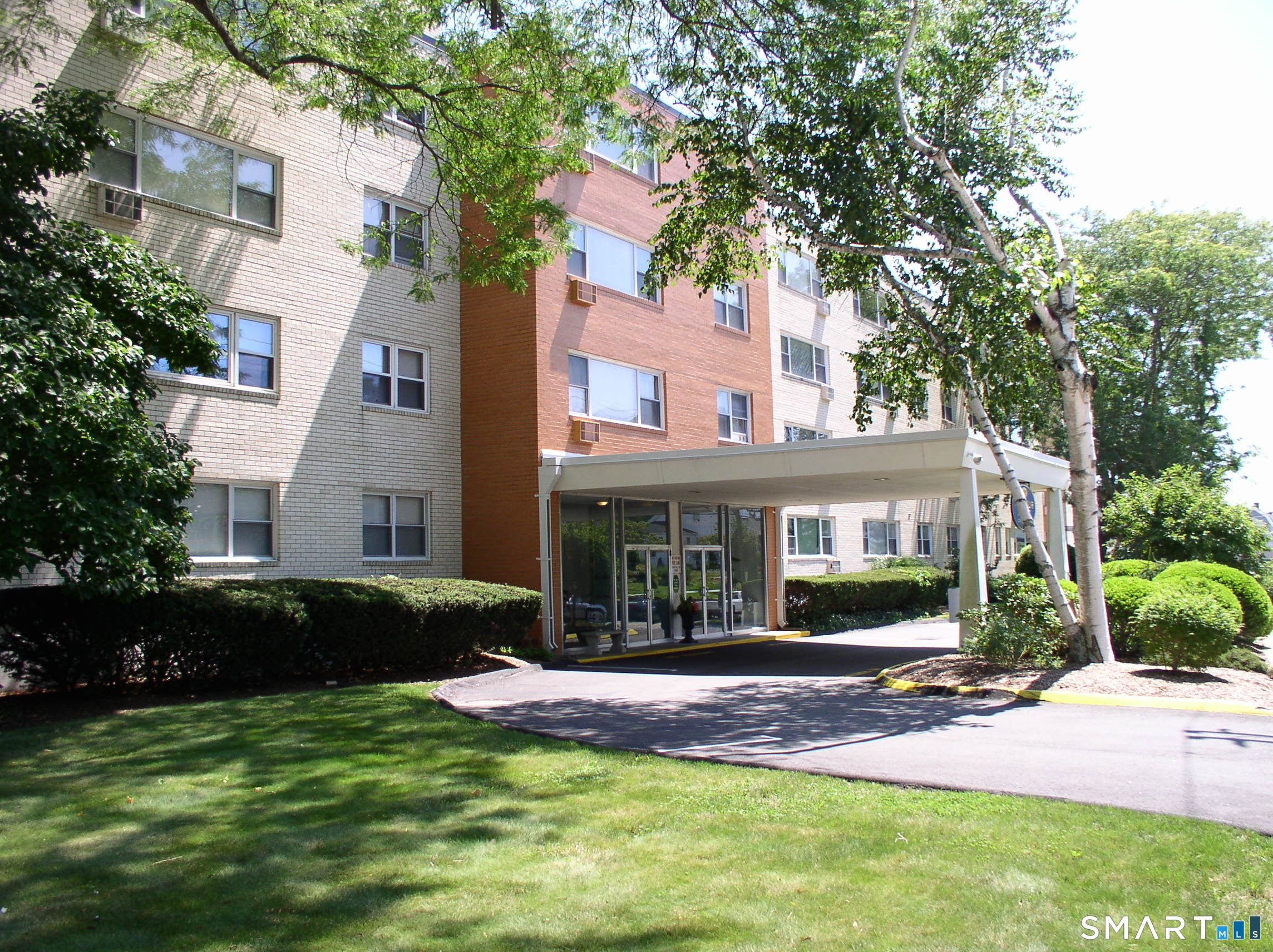292 Pequot Avenue 4E