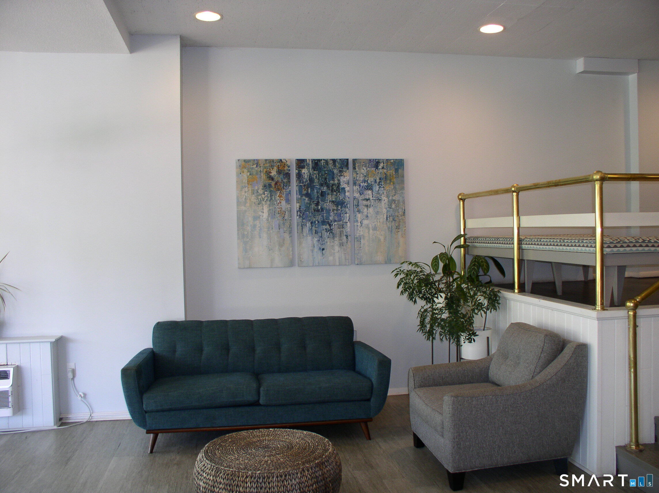 292 Pequot Avenue 4E