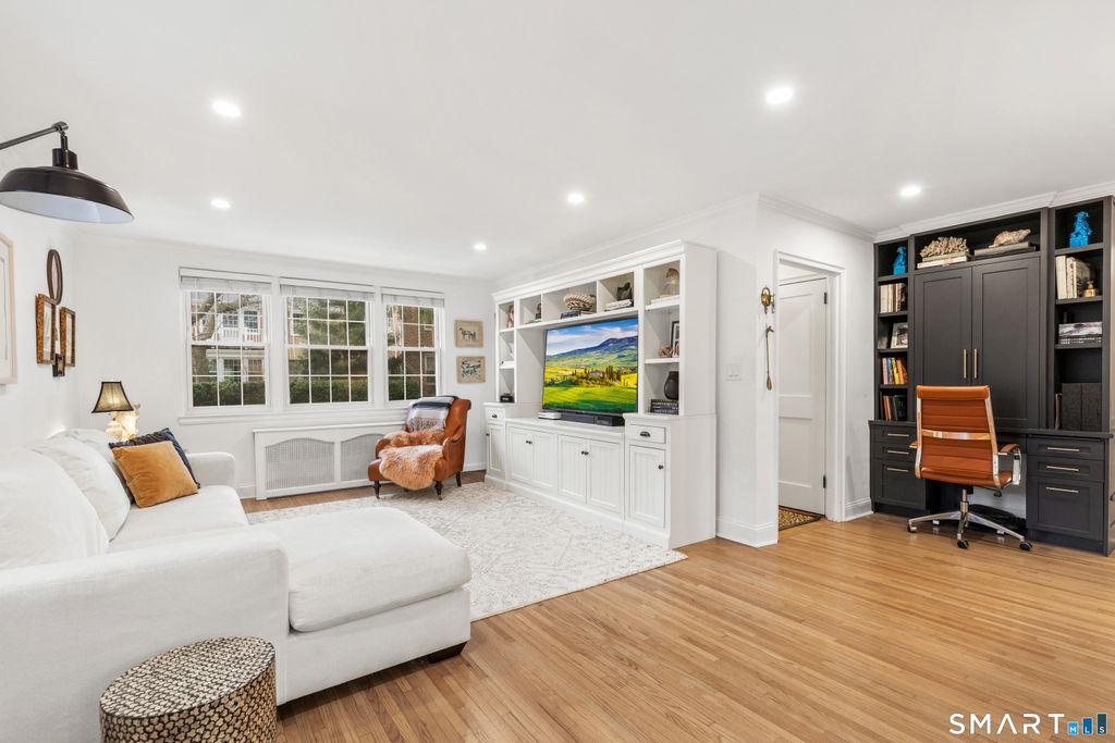 Photo of 148 Putnam Park, Greenwich, CT 06830 (MLS # 24164334)