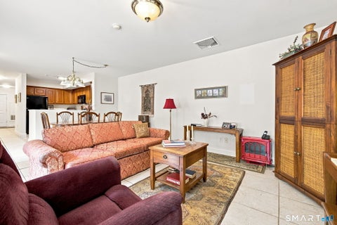 Tiny photo for 606 Congdon Street W #6, Middletown, CT 06457 (MLS # 24199007)