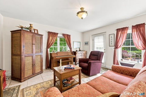 Tiny photo for 606 Congdon Street W #6, Middletown, CT 06457 (MLS # 24199007)