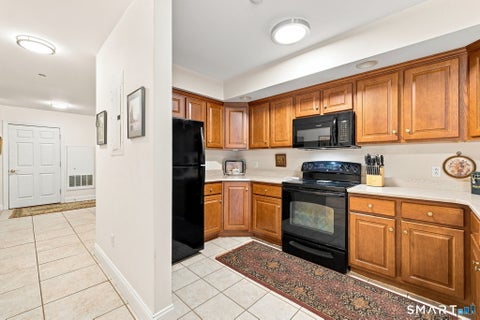 Tiny photo for 606 Congdon Street W #6, Middletown, CT 06457 (MLS # 24199007)