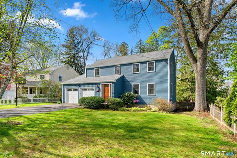Photo of 2016 Boulevard, West Hartford, CT 06107 (MLS # 24168172)