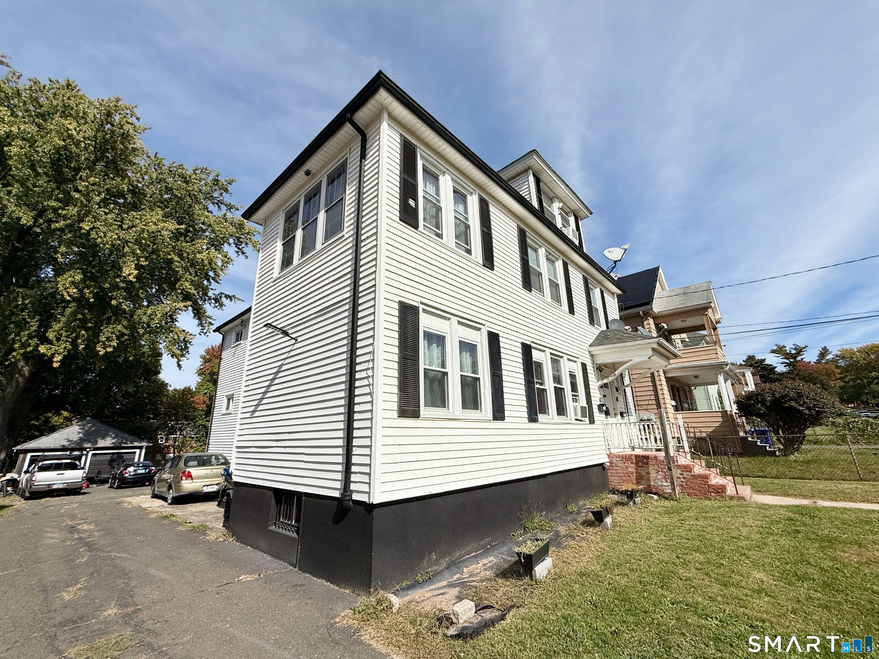 58-60 Sherbrooke Avenue
