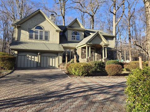 16 Fullmar Lane Norwalk CT 06850