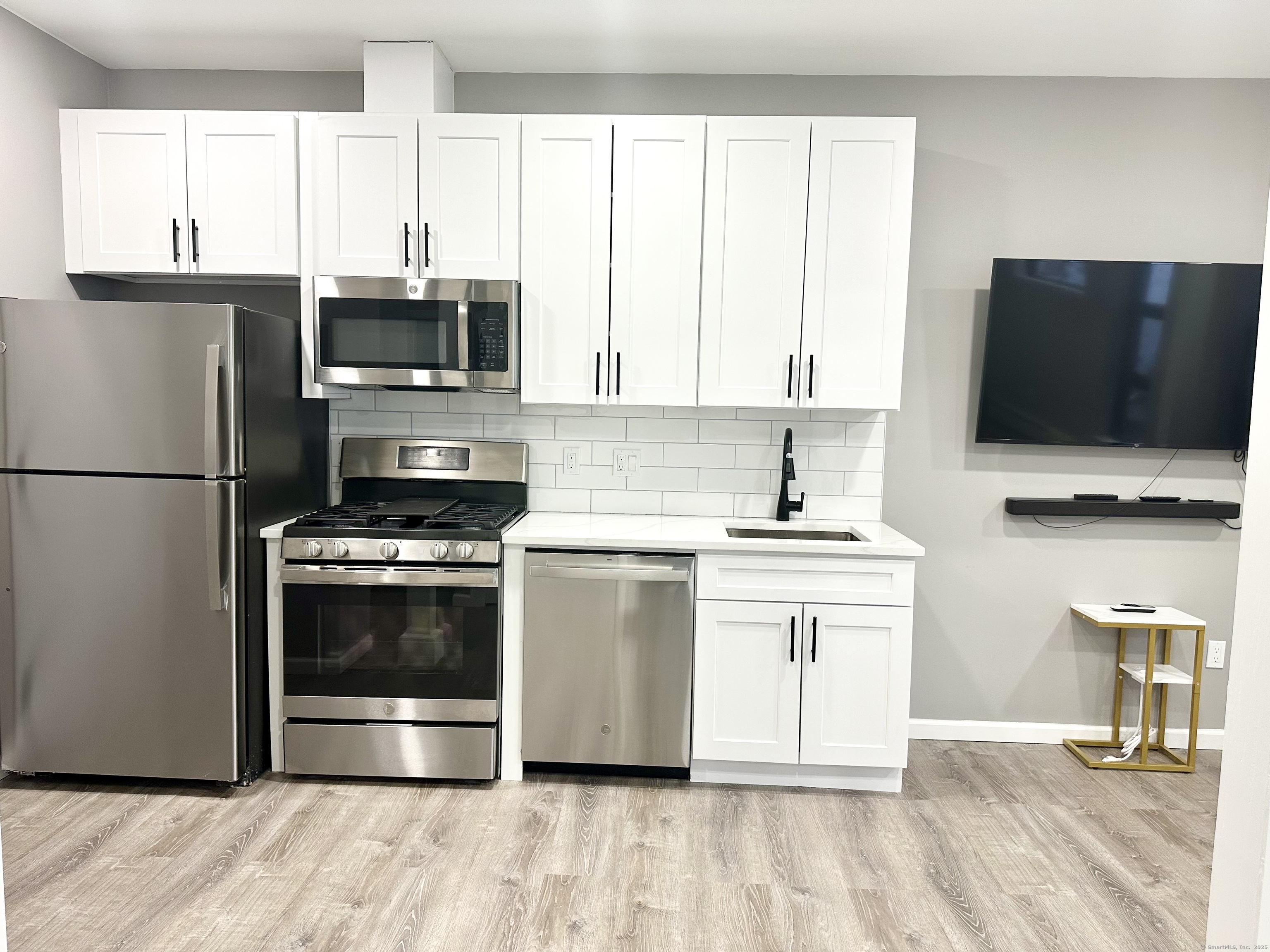 37 Center Street 2B