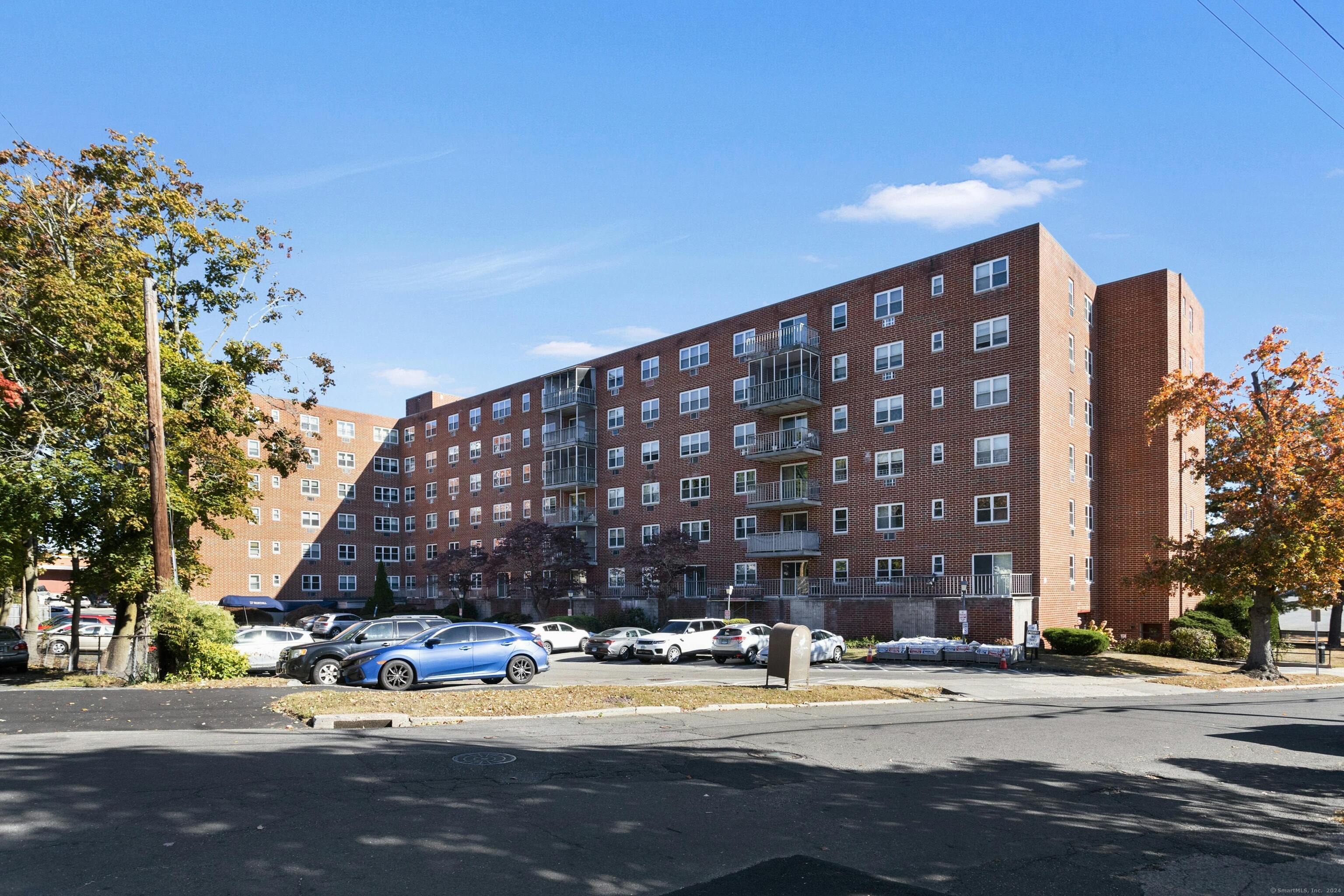 27 Northill Street Apt 3P, Stamford, Connecticut - 1 Bedrooms  
1 Bathrooms  
3 Rooms - 