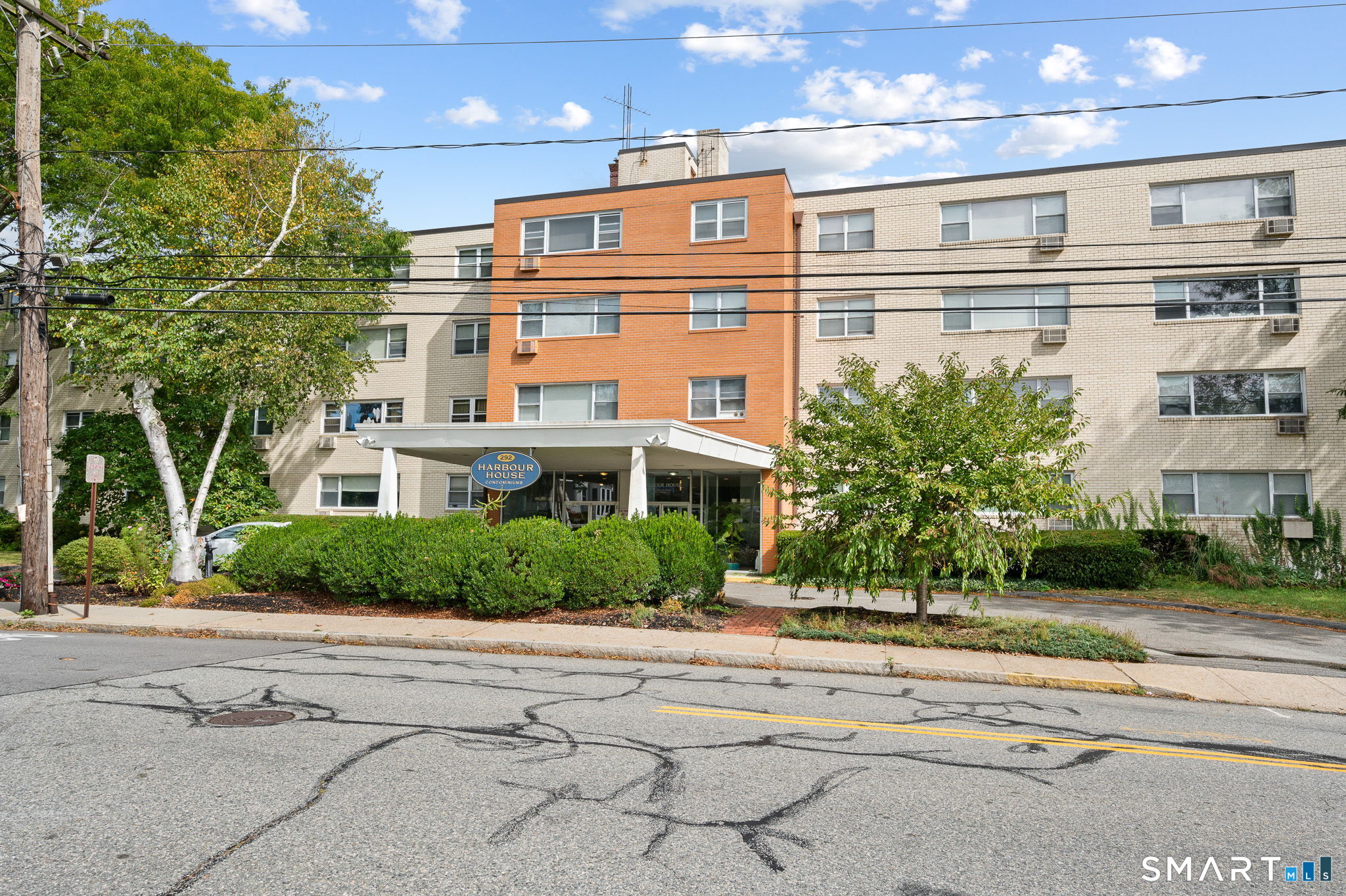 292 Pequot Avenue B2