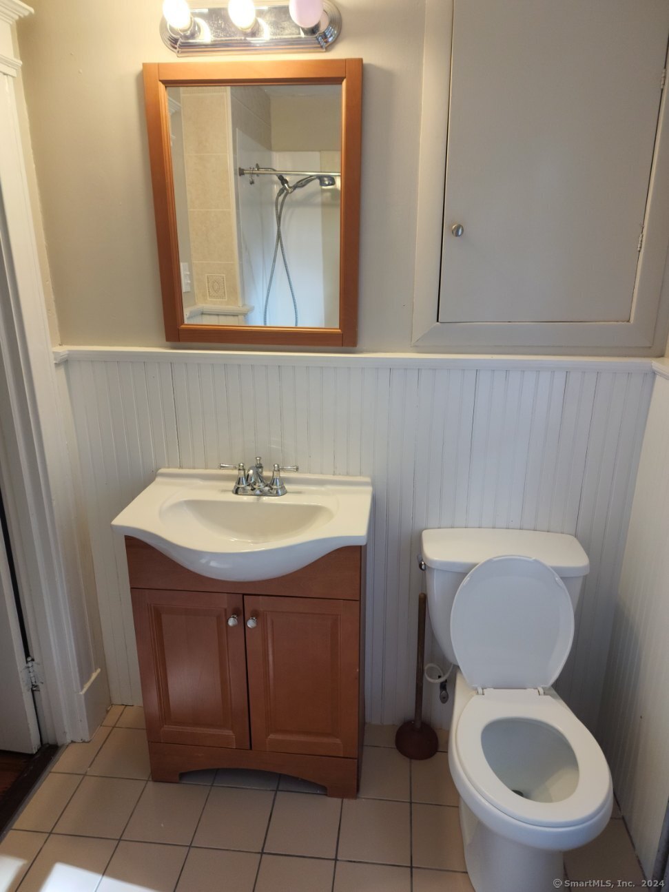 Middletown, Connecticut 06457, United States, 4 Bedrooms Bedrooms, ,2 BathroomsBathrooms,Residential,Active,158268